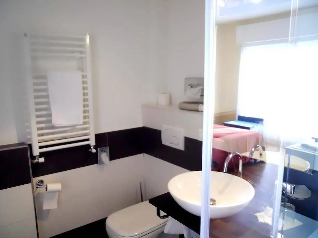 Hotel Alexandra Roquebrune-Cap-Martin 3*,